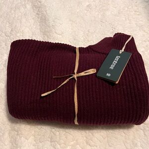 NWT Tentree Women's Burgundy Vista Sweater